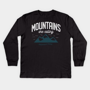 Outdoors Mountains Vintage Look design - Camping Gift Kids Long Sleeve T-Shirt